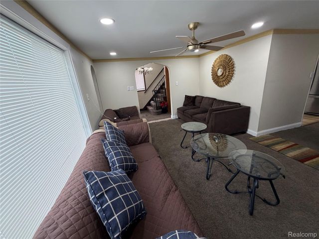 8923 Hartwell Street, Detroit, MI 48228