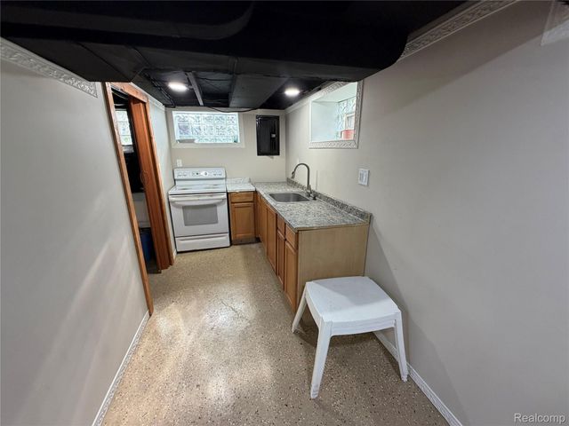 8923 Hartwell Street, Detroit, MI 48228