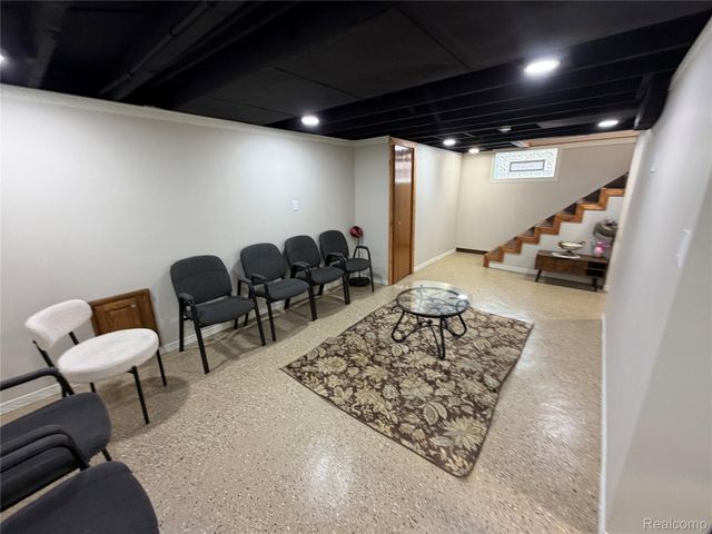 8923 Hartwell Street, Detroit, MI 48228