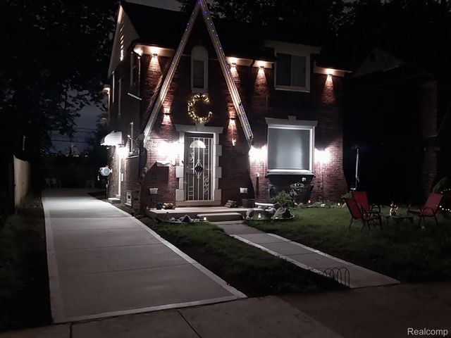 8923 Hartwell Street, Detroit, MI 48228
