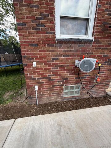 8923 Hartwell Street, Detroit, MI 48228
