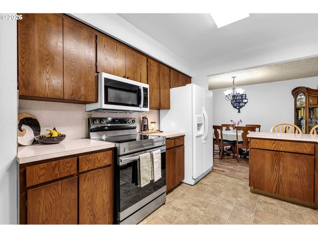 4304 MCCALLISTER Pl, Washougal, WA 98671