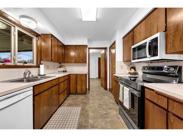 4304 MCCALLISTER Pl, Washougal, WA 98671