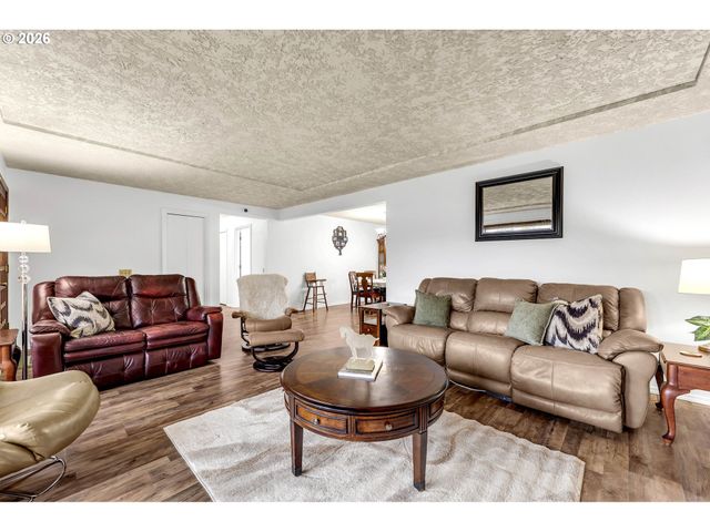 4304 MCCALLISTER Pl, Washougal, WA 98671