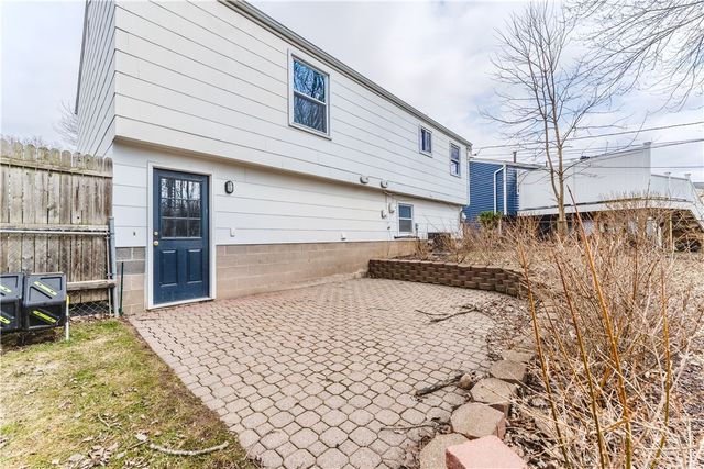 17 Saveria Drive, Parma, NY 14468