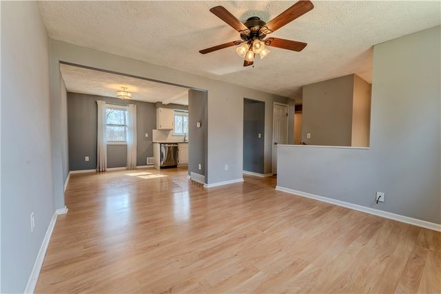 17 Saveria Drive, Parma, NY 14468