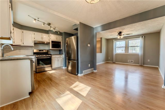 17 Saveria Drive, Parma, NY 14468