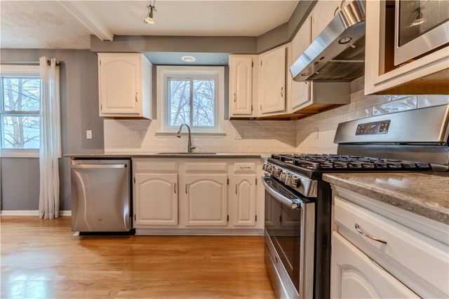 17 Saveria Drive, Parma, NY 14468