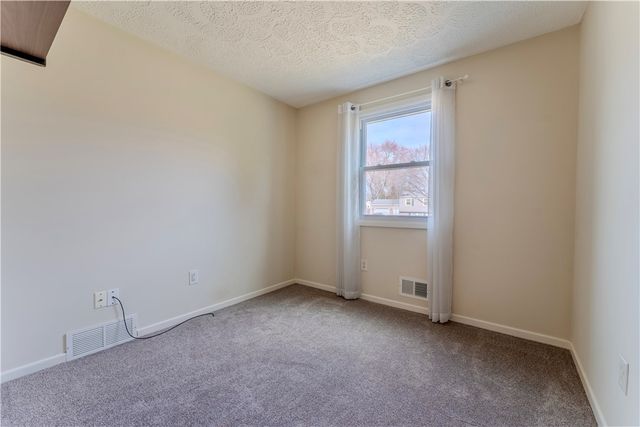 17 Saveria Drive, Parma, NY 14468