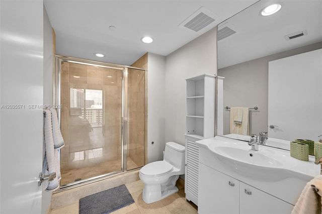 1850 S Ocean Dr 1907, Hallandale Beach, FL 33009