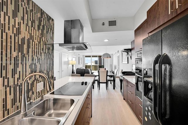 1850 S Ocean Dr 1907, Hallandale Beach, FL 33009
