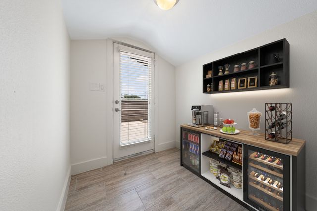 4039 Congress Avenue 201, Dallas, TX 75219