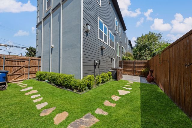 4039 Congress Avenue 201, Dallas, TX 75219