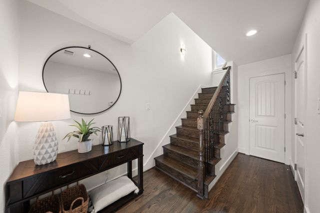 4039 Congress Avenue 201, Dallas, TX 75219