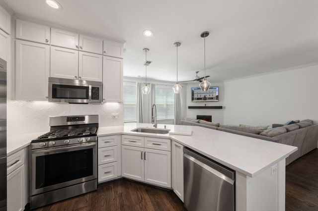 4039 Congress Avenue 201, Dallas, TX 75219