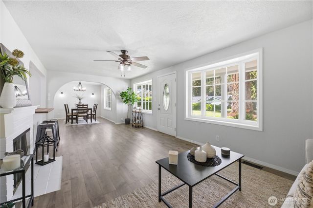 12527 Glenwood Avenue SW, Lakewood, WA 98499