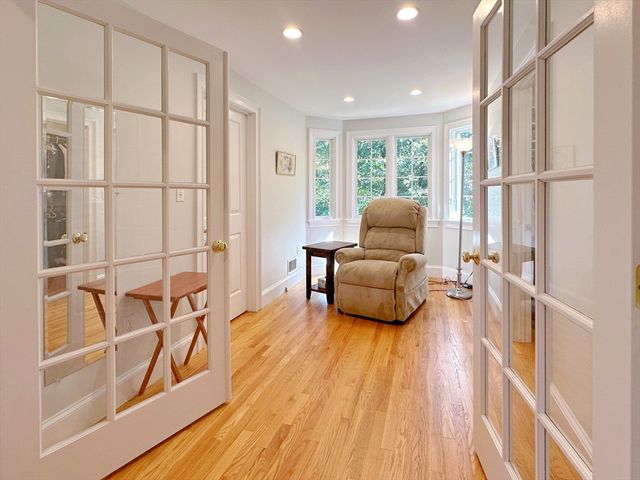 11 Oakland St, Lexington, MA 02420