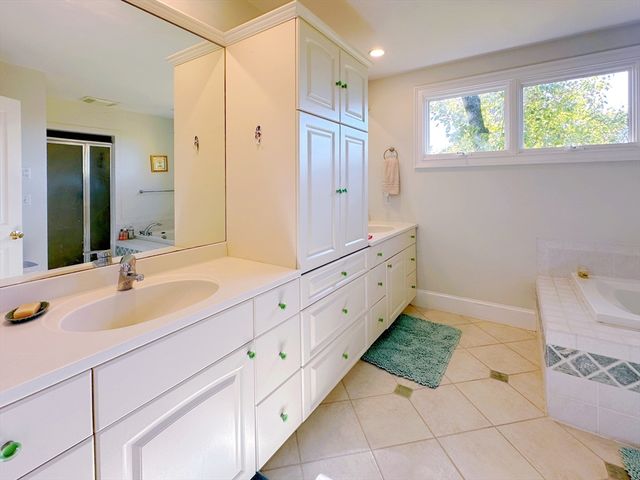 11 Oakland St, Lexington, MA 02420