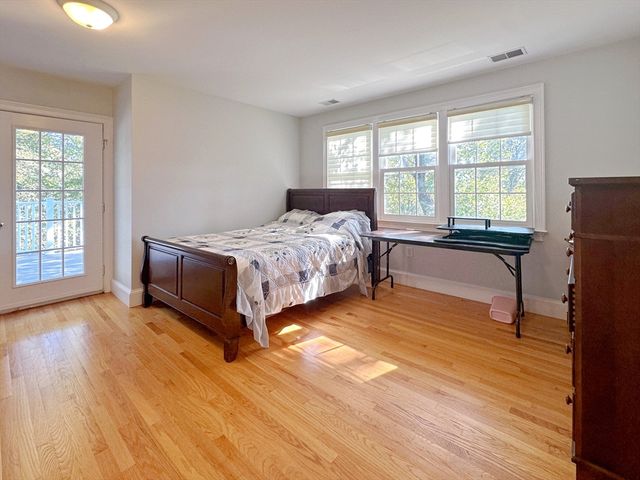 11 Oakland St, Lexington, MA 02420