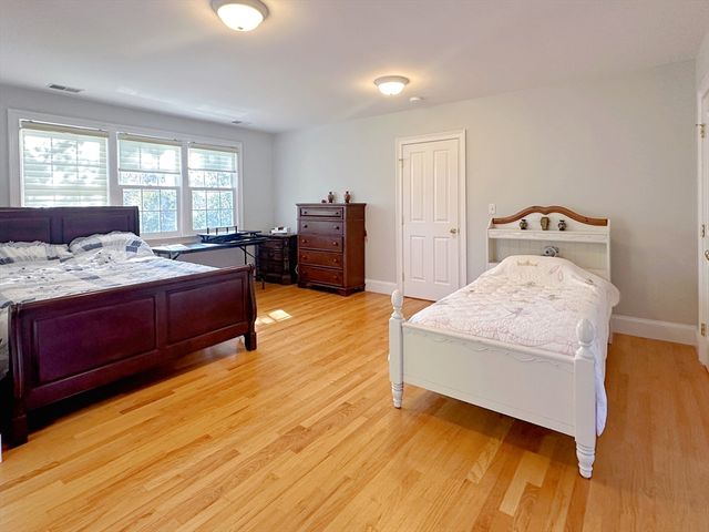 11 Oakland St, Lexington, MA 02420