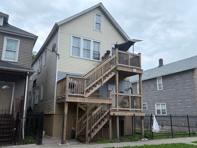 8822 S Exchange Avenue, Chicago, IL 60617