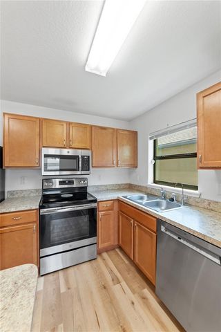 621 CHATHAM WALK DRIVE, Ruskin, FL 33570