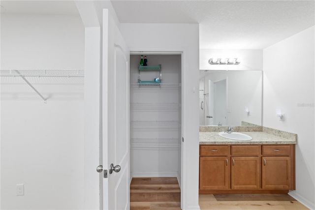 621 CHATHAM WALK DRIVE, Ruskin, FL 33570