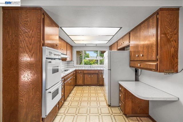 748 Cornell Dr, Santa Clara, CA 95051