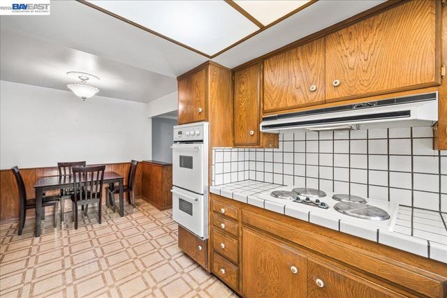 748 Cornell Dr, Santa Clara, CA 95051