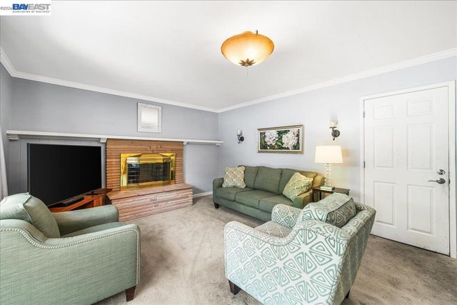 748 Cornell Dr, Santa Clara, CA 95051