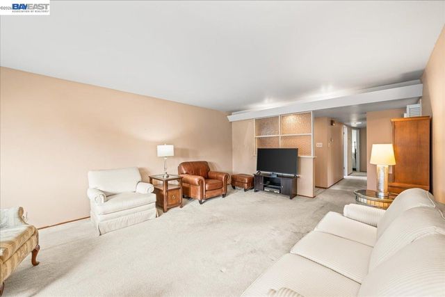 748 Cornell Dr, Santa Clara, CA 95051
