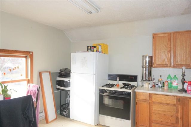 523 S 2nd Street, Winterset, IA 50273