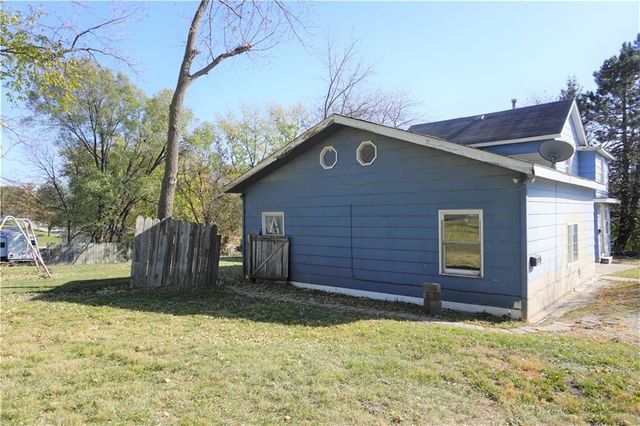 523 S 2nd Street, Winterset, IA 50273