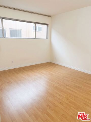 9221 Charleville Boulevard C, Beverly Hills, CA 90212