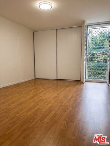 9221 Charleville Boulevard C, Beverly Hills, CA 90212