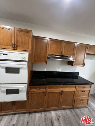 9221 Charleville Boulevard C, Beverly Hills, CA 90212