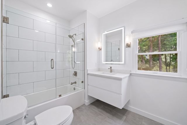 70 Muller Rd, Burlington, MA 01803