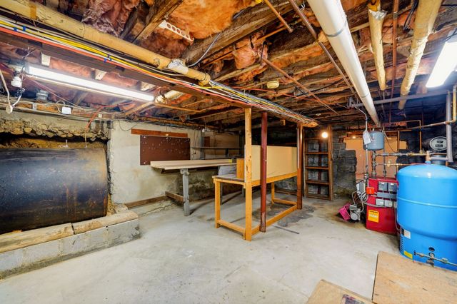 70 Muller Rd, Burlington, MA 01803