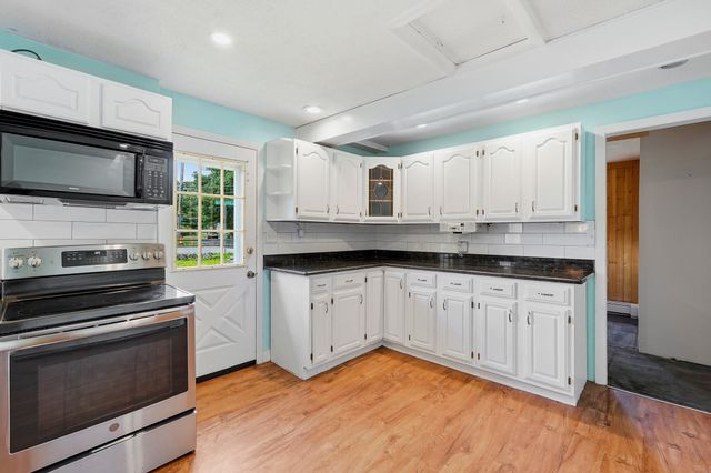 70 Muller Rd, Burlington, MA 01803