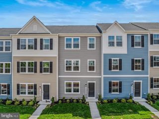 1238 CEDAR VALLEY RD, Ranson, WV 25438