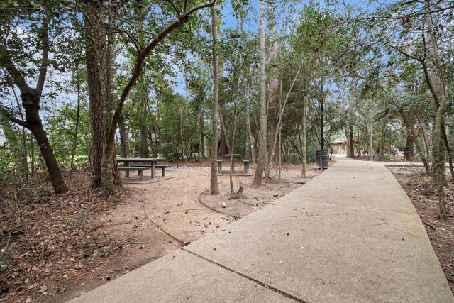 42 Sundown Ridge Place, Tomball, TX 77375