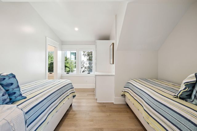 254 E Yacht Pond Lane, Watersound, FL 32461