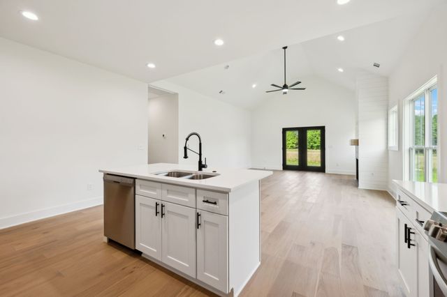 819 Oconnor St, Smithville, TN 37166