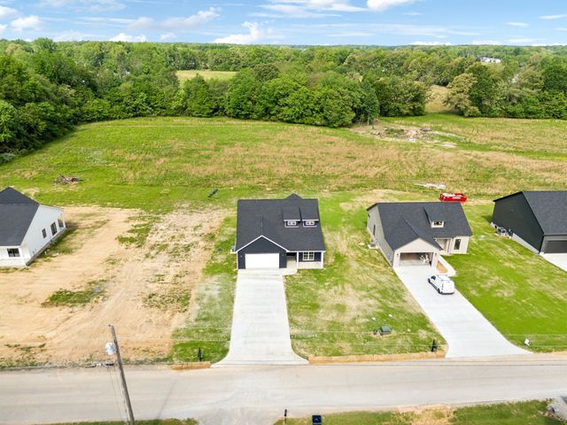 819 Oconnor St, Smithville, TN 37166