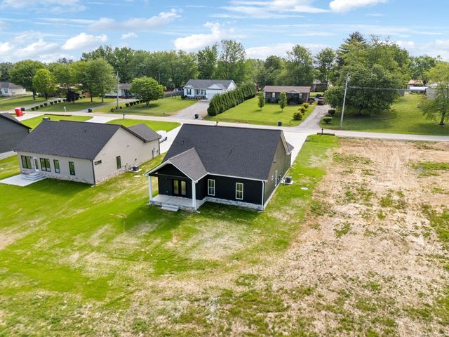 819 Oconnor St, Smithville, TN 37166