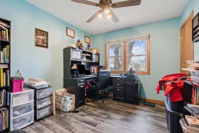 413 4th Ave NE, Oelwein, IA 50662