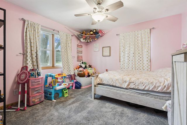 413 4th Ave NE, Oelwein, IA 50662