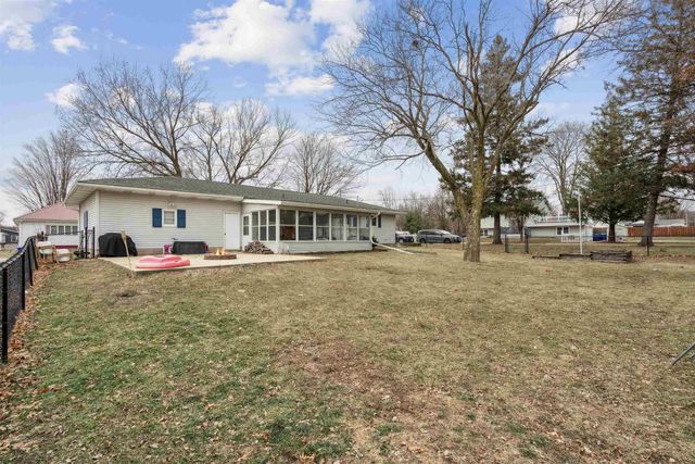 413 4th Ave NE, Oelwein, IA 50662