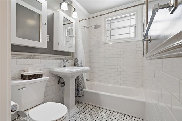 4959 Premiere Avenue, Lakewood, CA 90712