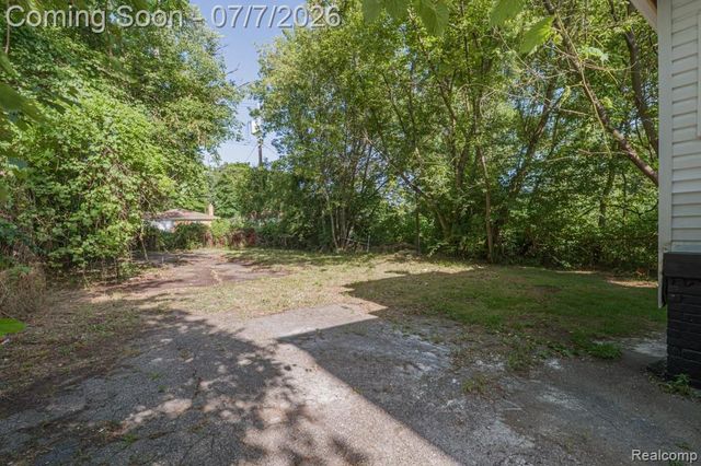 18486 Trinity Street, Detroit, MI 48219